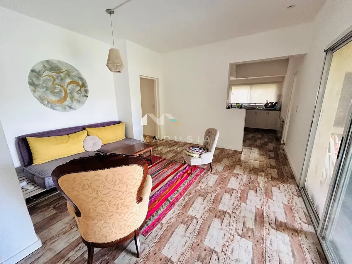 Casa em condomínio fechado com piscina