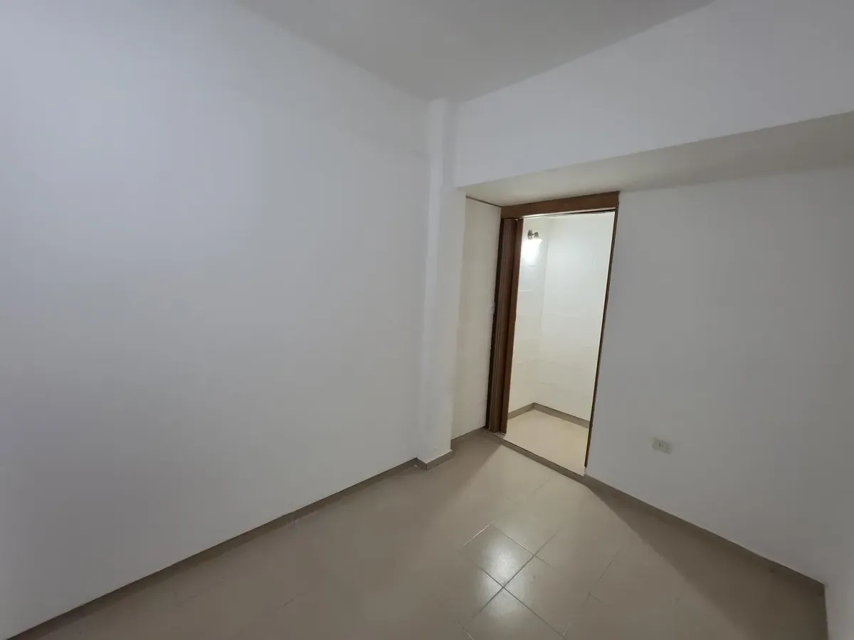 Ground-floor 3-room unit with patio