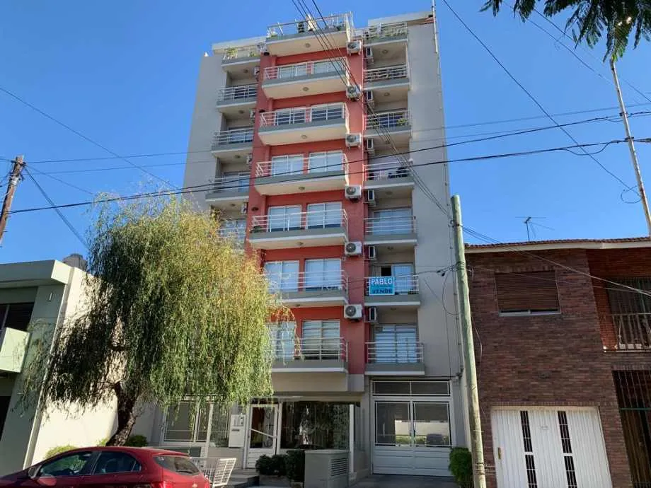 Monoambiente con balcón