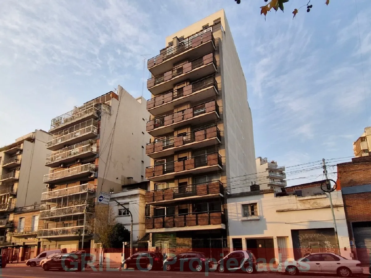 Piso 6, 2 ambientes con AC