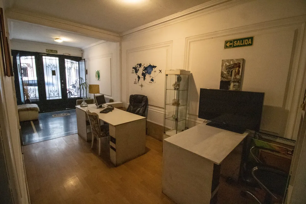 Hermosa Casa 8 Ambientes Con Patio Y Terraza - 3 Plantas - Apto Profesional - 320m² - Colegiales