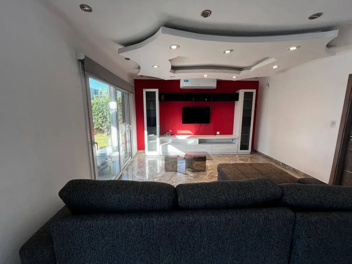 Casa 4 suites con pileta
