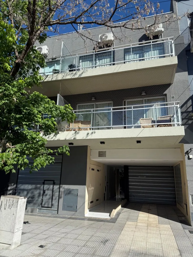 Monoambiente contrafrente, 2° piso