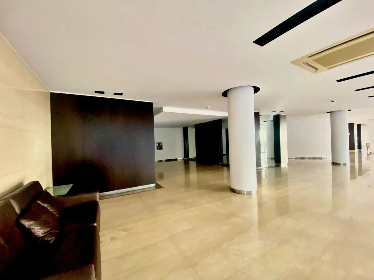 Alquiler De 3 Ambientes C/dep.serv., Cochera Y Baulera - Madero Center