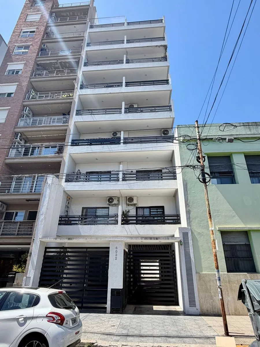 Alquiler Monoambiente  En Monte Castro.