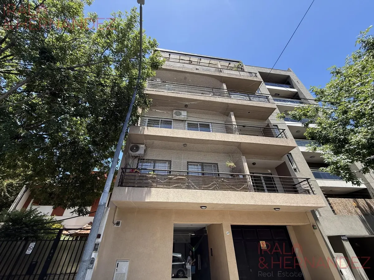 Alquiler Departamento Con Gran Balcón