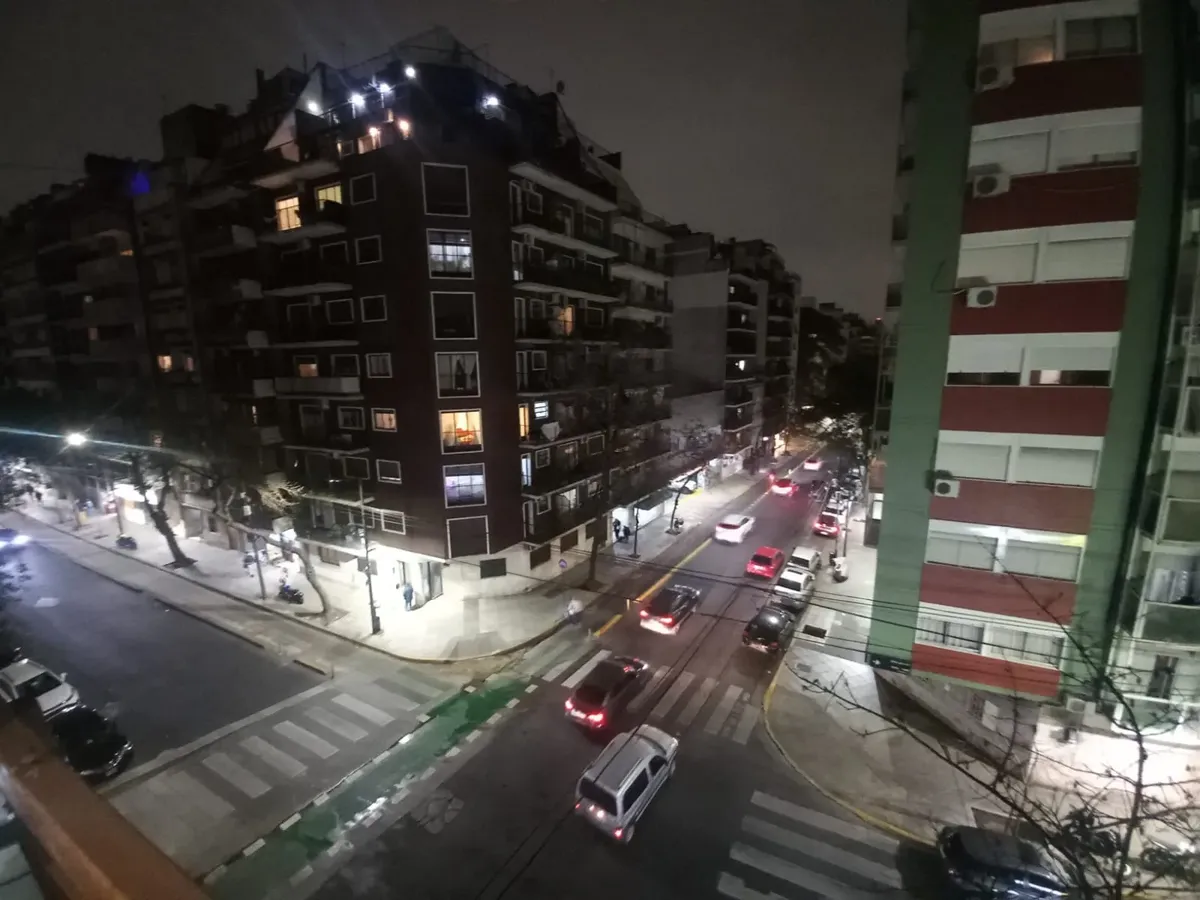 4º piso con balcón y parquet
