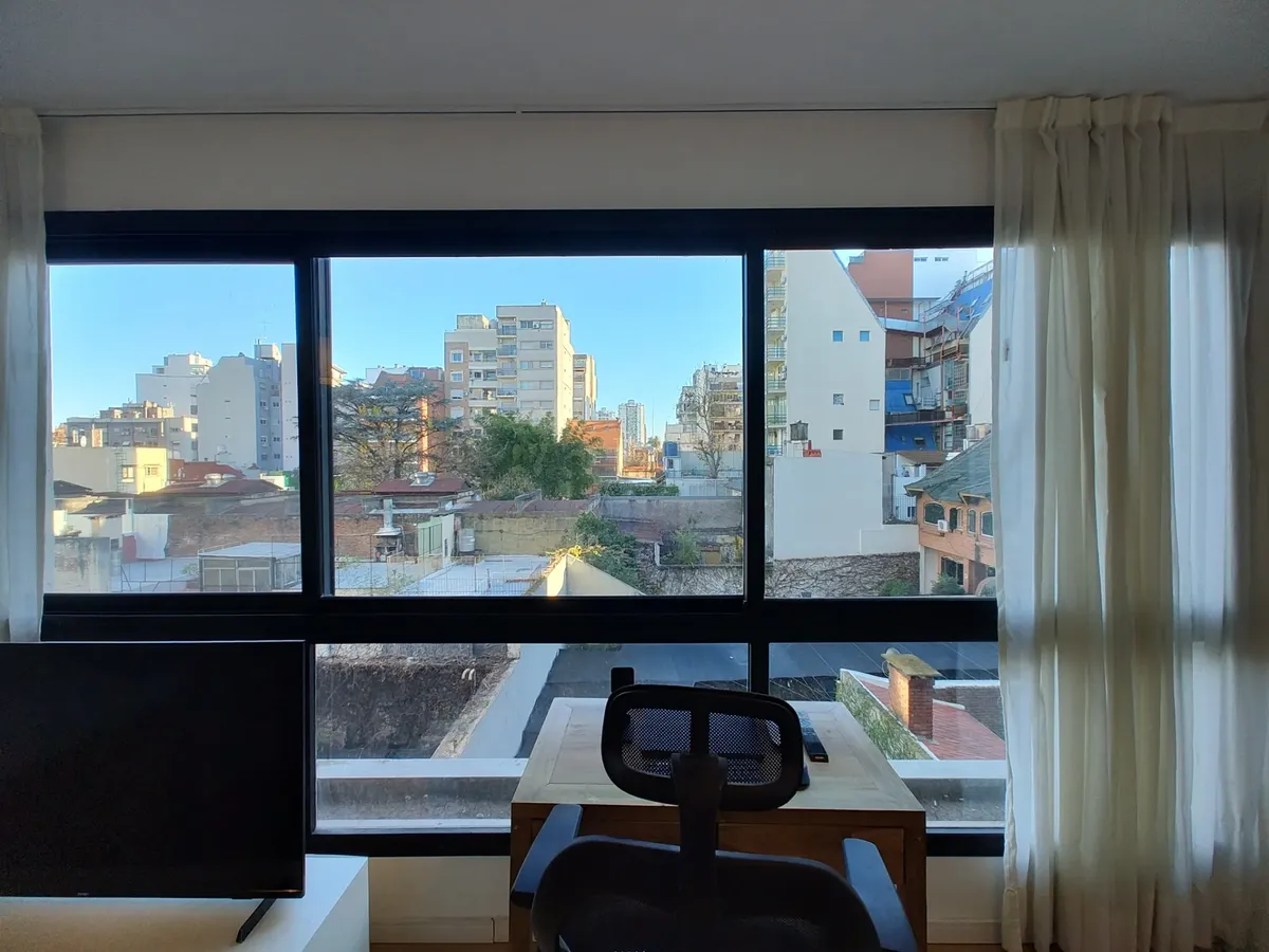 2 ambientes con cochera y balcón