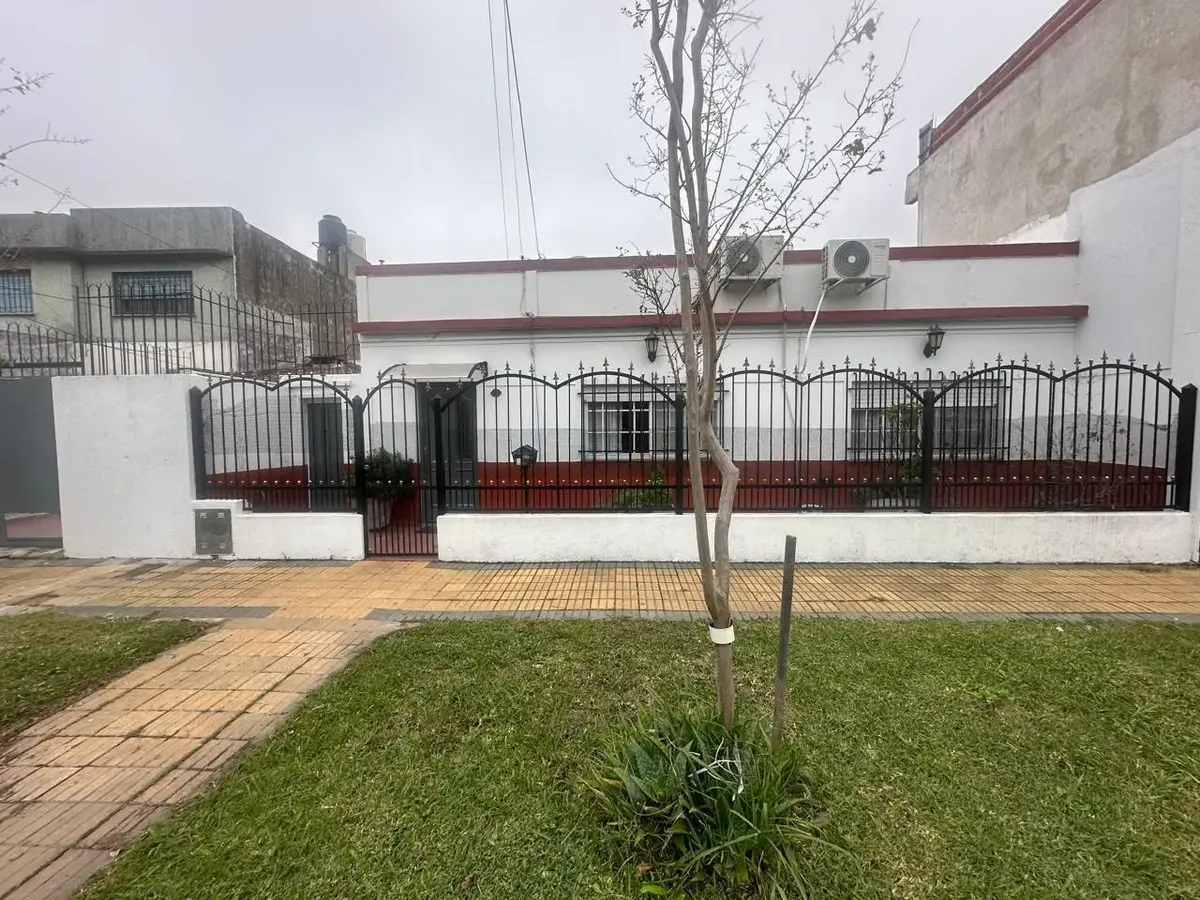 Casa De 3 Amb Con Garage