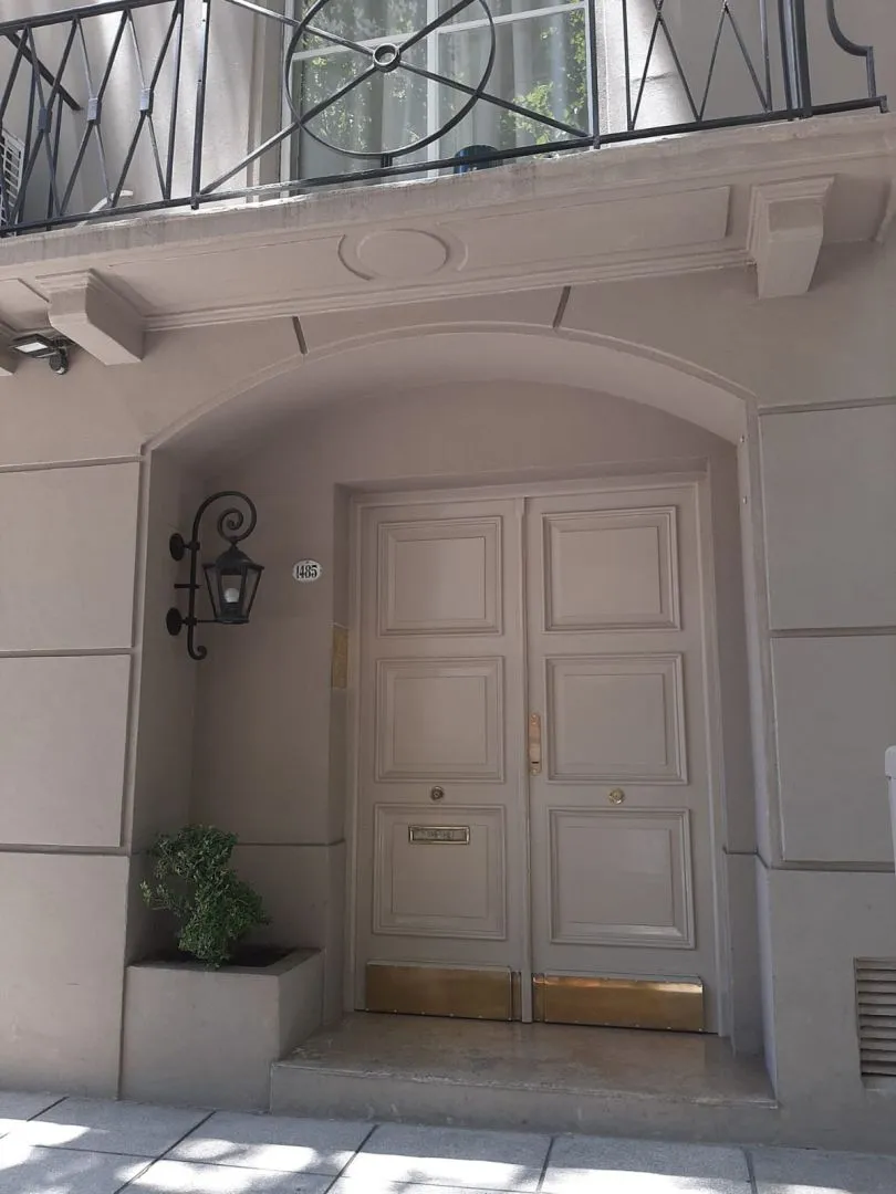 Recoleta studio, no elevator