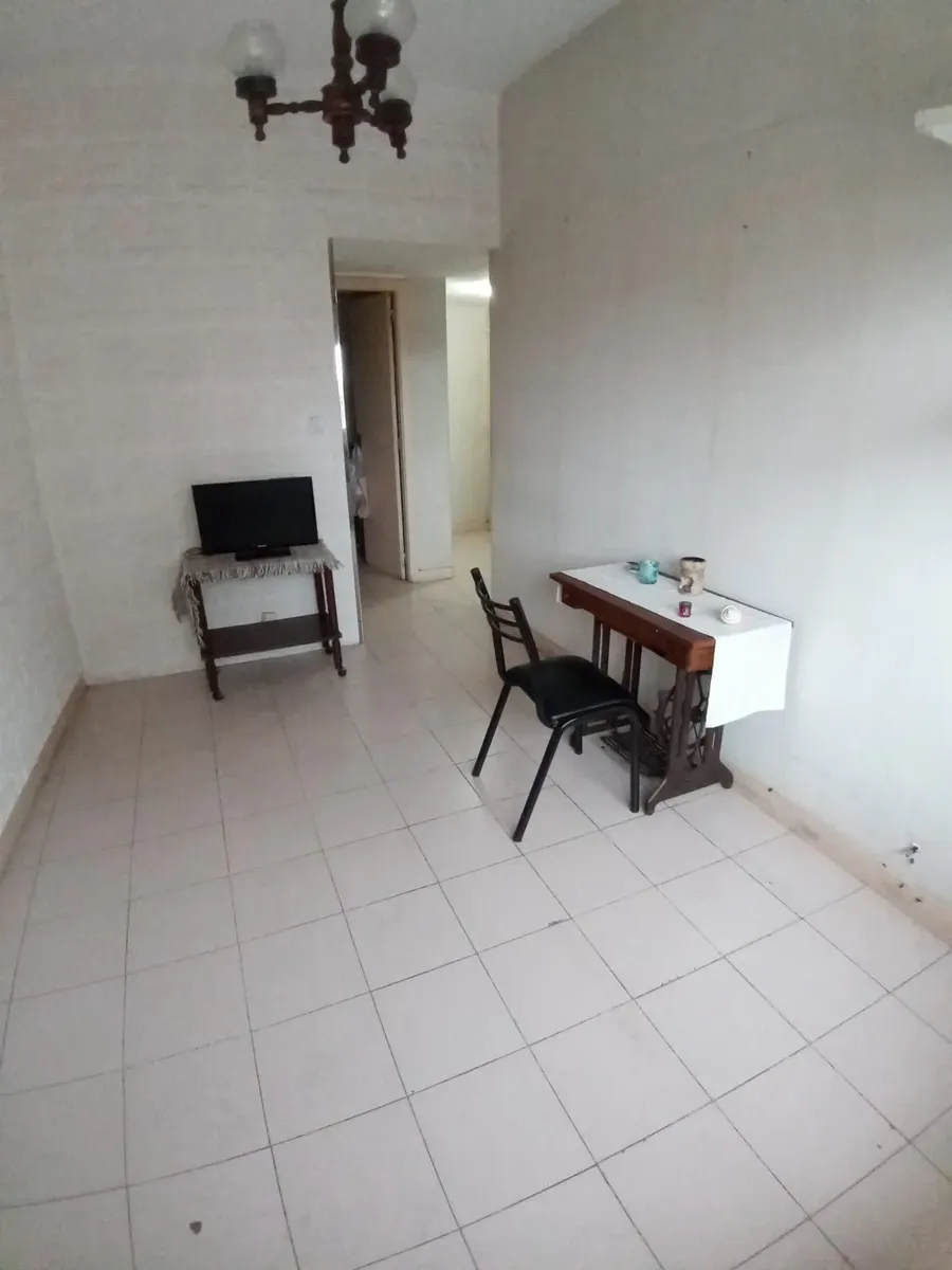Piso 8, dormitorio en suite
