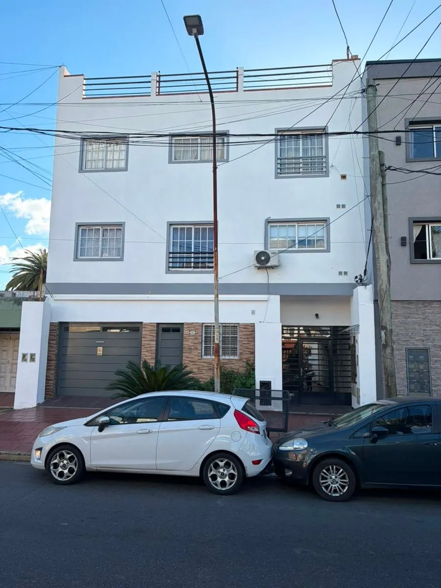 1er piso contrafrente 2 ambientes