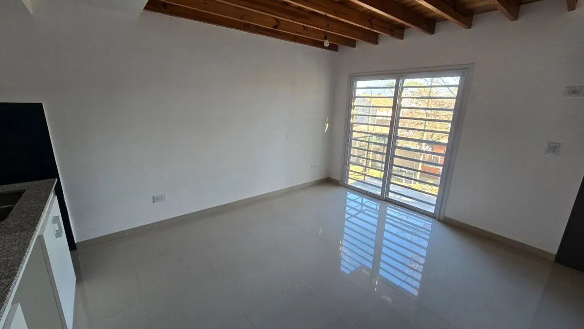 Alquiler Depto 2 Amb Duplex Bernal