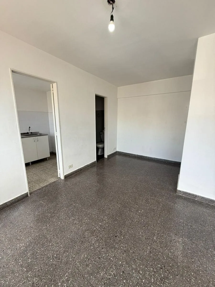 Depto Monoambiente En Alquiler En Ramos Mejia Centro