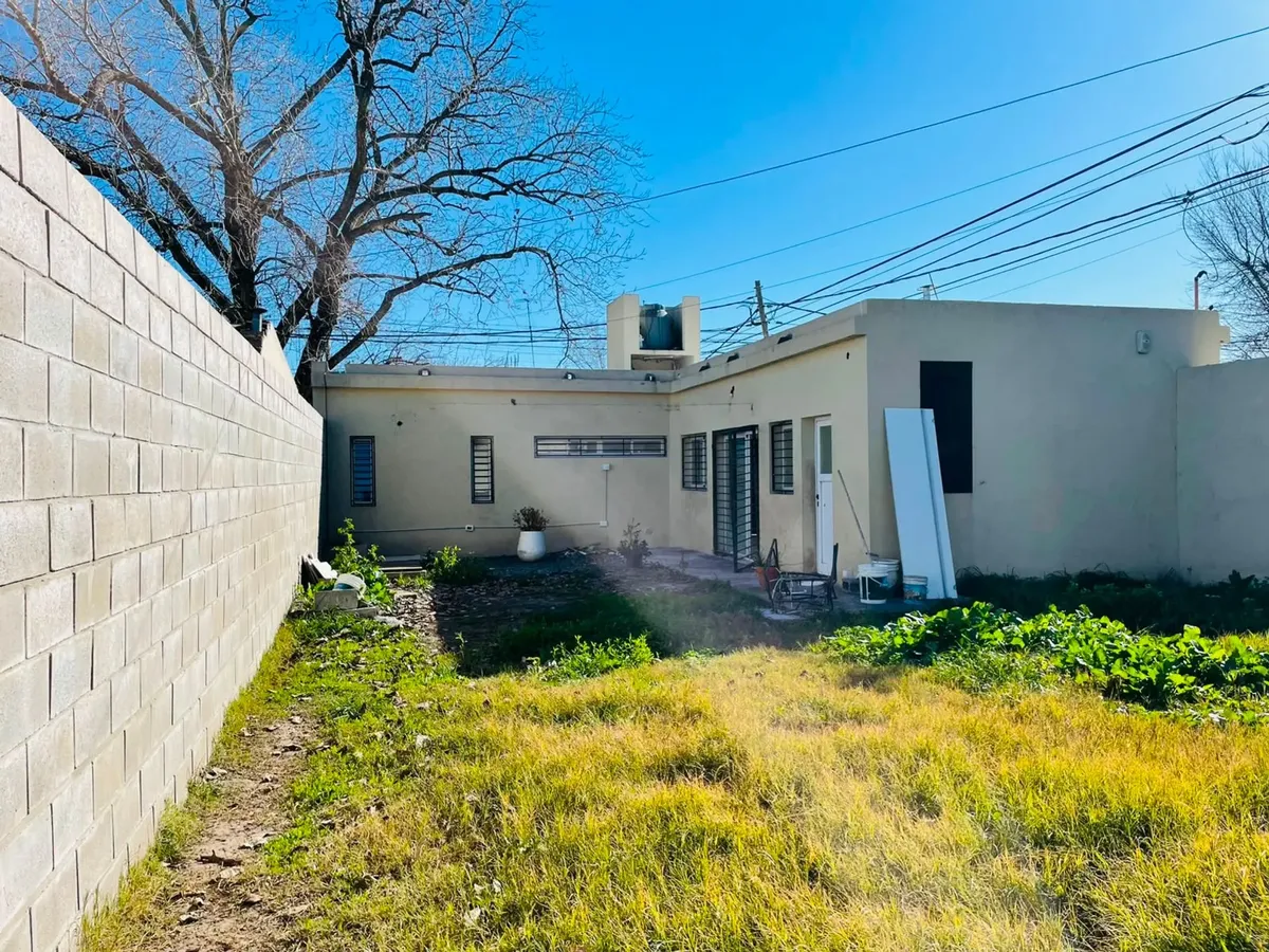 Casa en esquina con parque