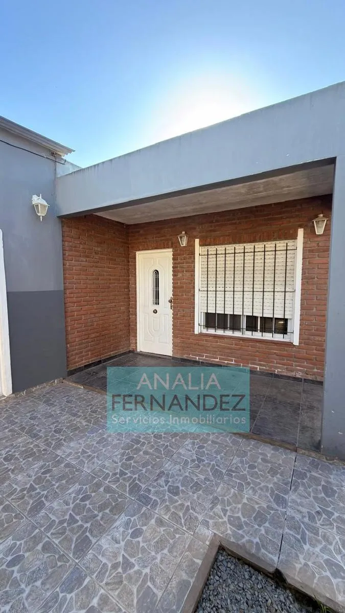 Casa al fondo con 2 dormitorios