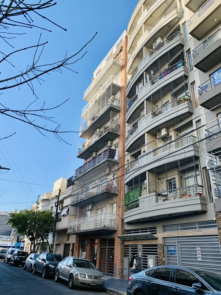 8th floor with private terrace