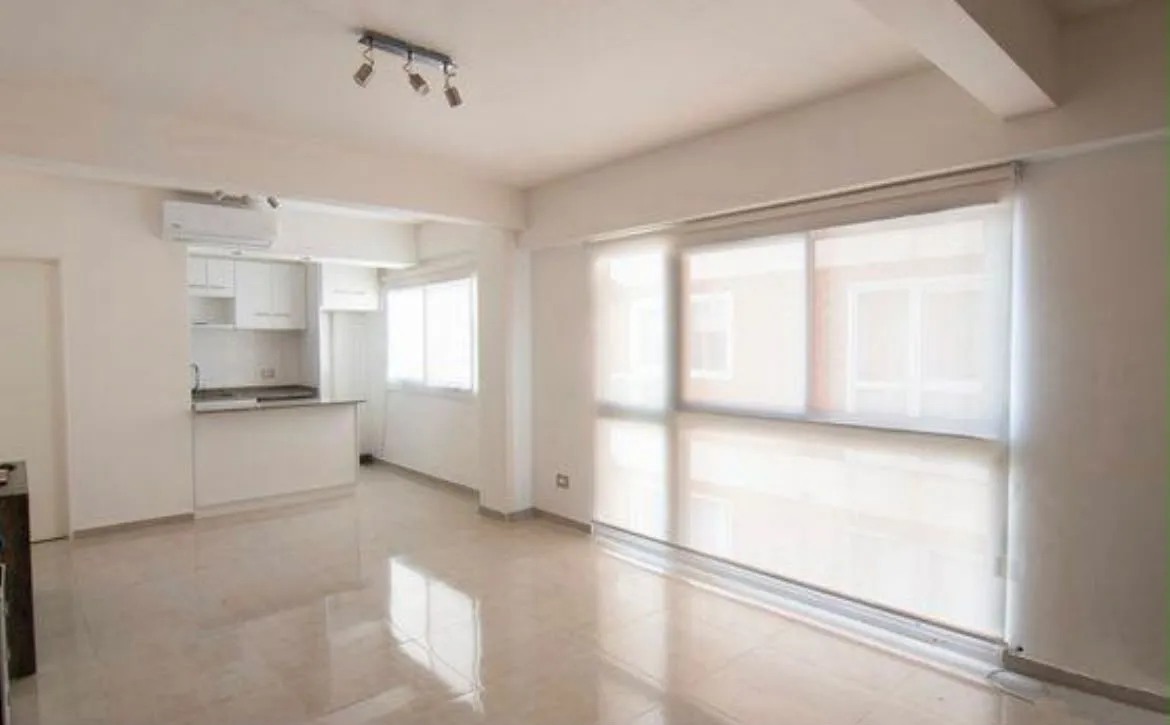 Monoambiente piso 10, Juramento