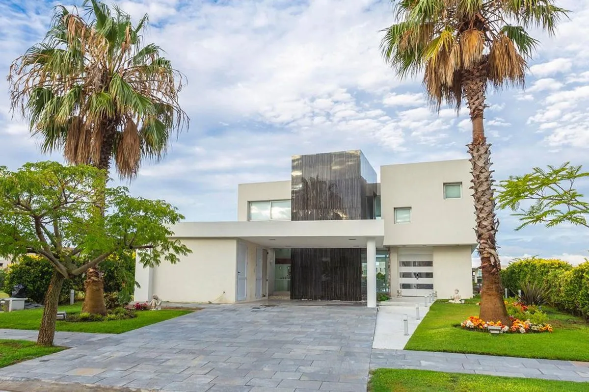 Casa A La Laguna Nuevo Quilmes Piscina