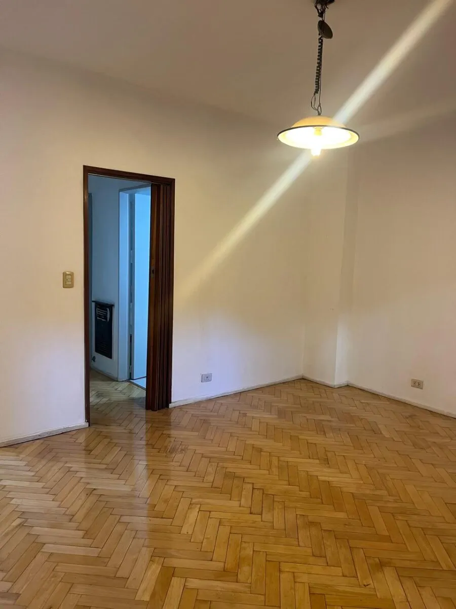 2 ambientes con patio techado