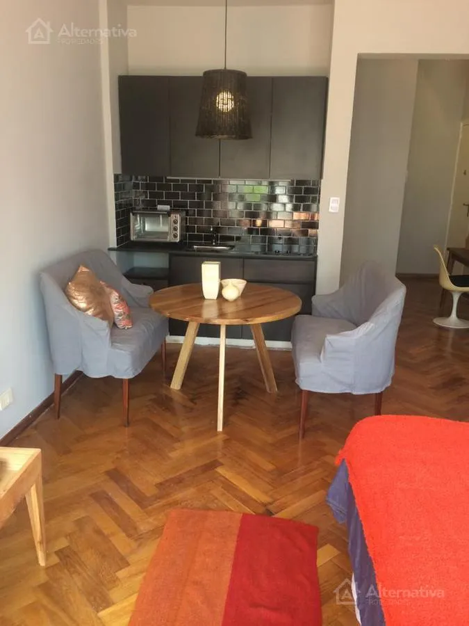 Monoambiente 7° piso con balcón