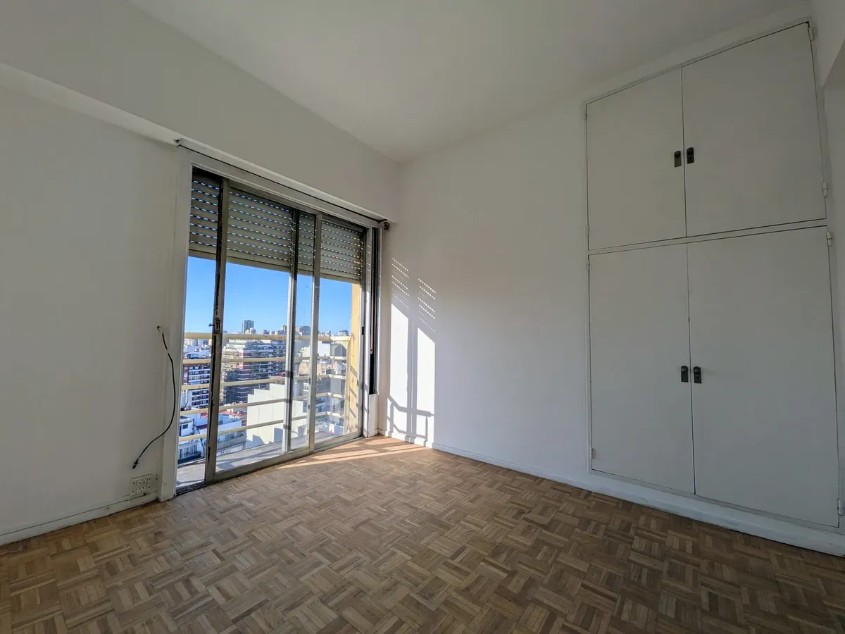 Piso 17 con balcón corrido