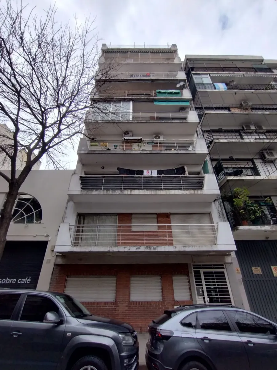 7th floor, balcony corridor, Almagro