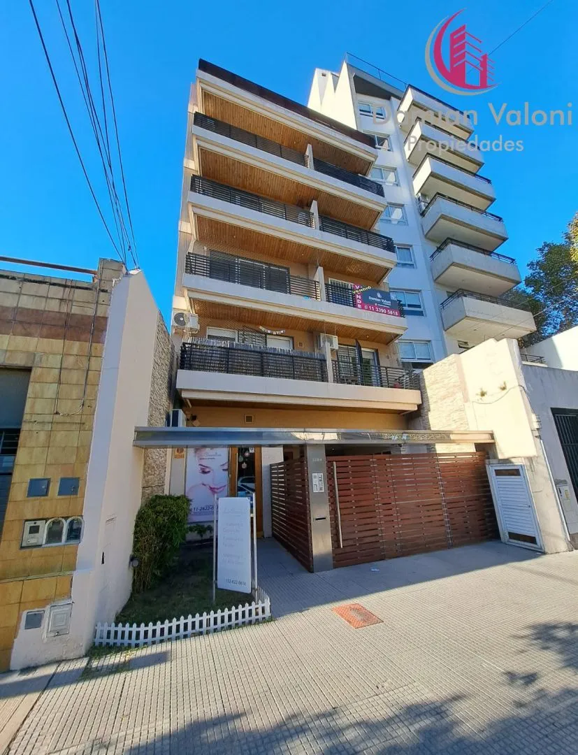 Monoambiente 4° piso con balcón