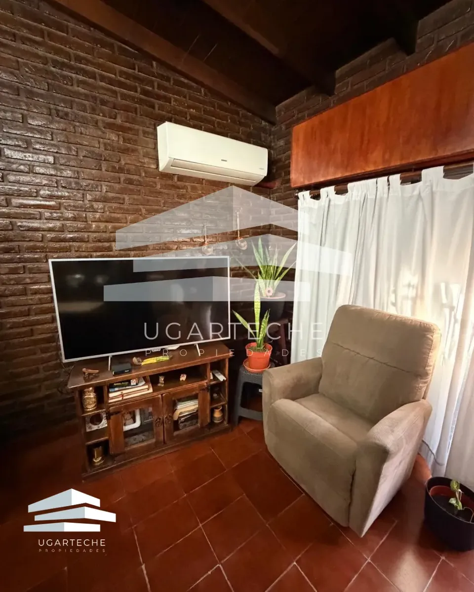 4 ambientes con patio y cochera