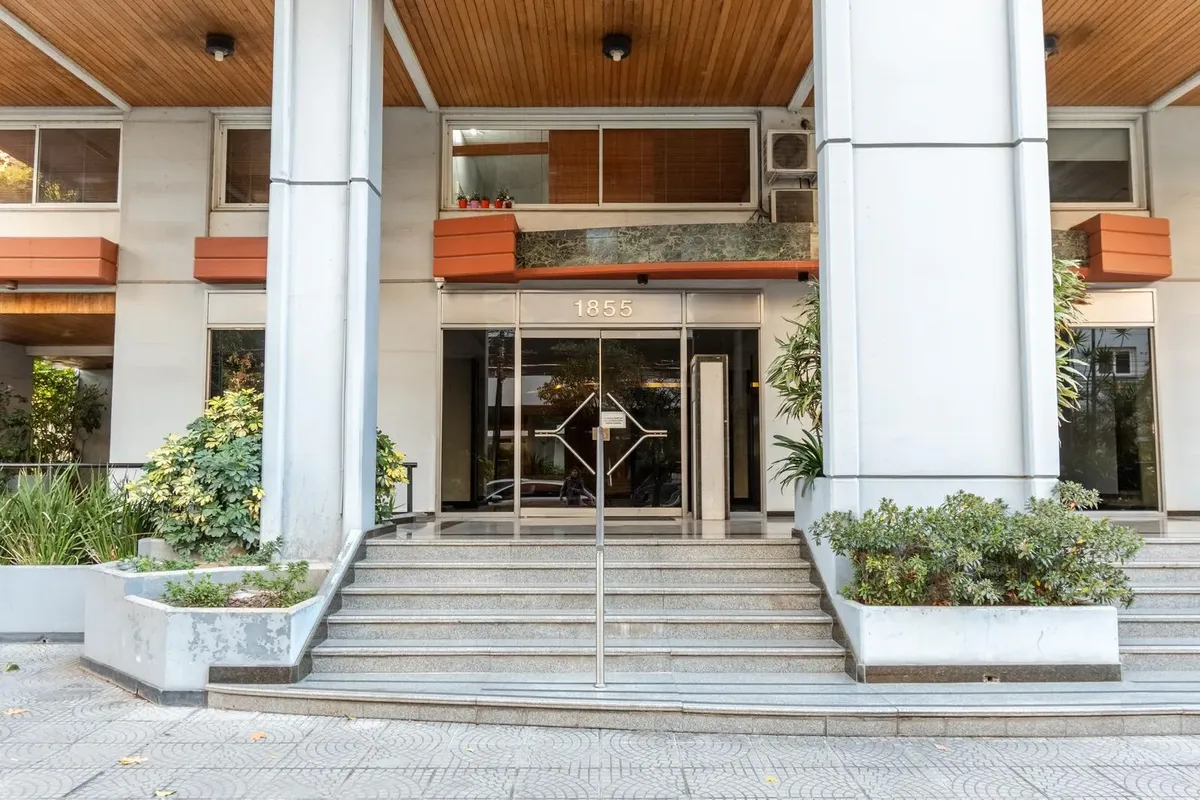 Divino Departamento En Alquiler Con Cohera Y Parrilla Propia En El Centro De Martínez.