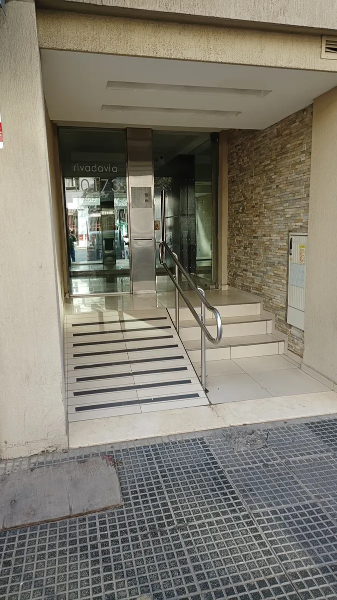 Dueño Directo Aolquilo Hermoso Monoambiente Muy Luminoso Con Amplio Patio Apto Profesional En La Mejor Zona De Villa Luro A 1 Cuadra De La Plaza De Los Andes.