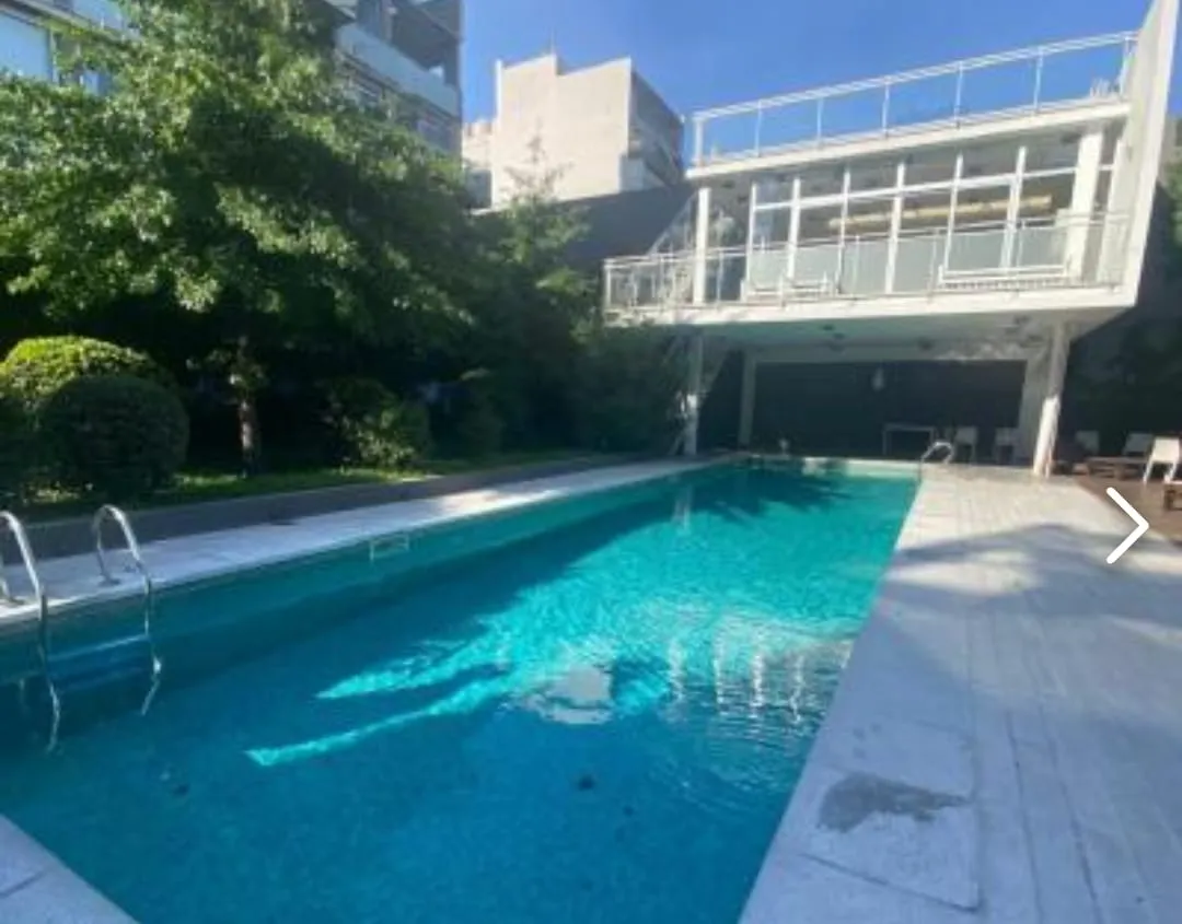 Monoambiente con patio y amenities