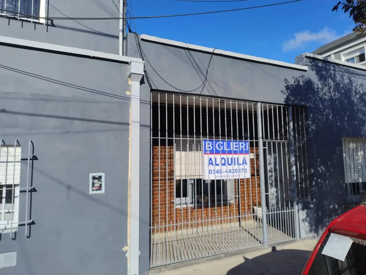 Planta baja con patio compartido