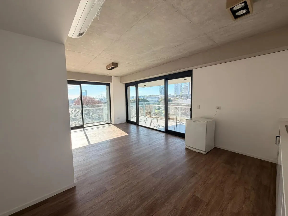 3-room apartment with balcony and parking