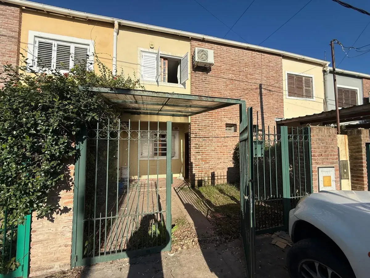 Duplex 2 dormitorios, patio con parrilla