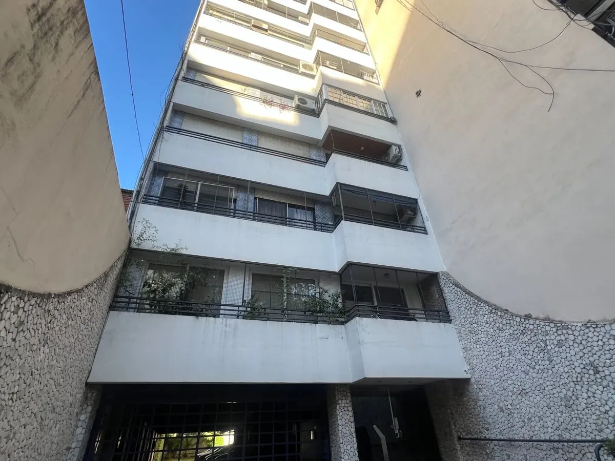 3-room unit with balcony and patio