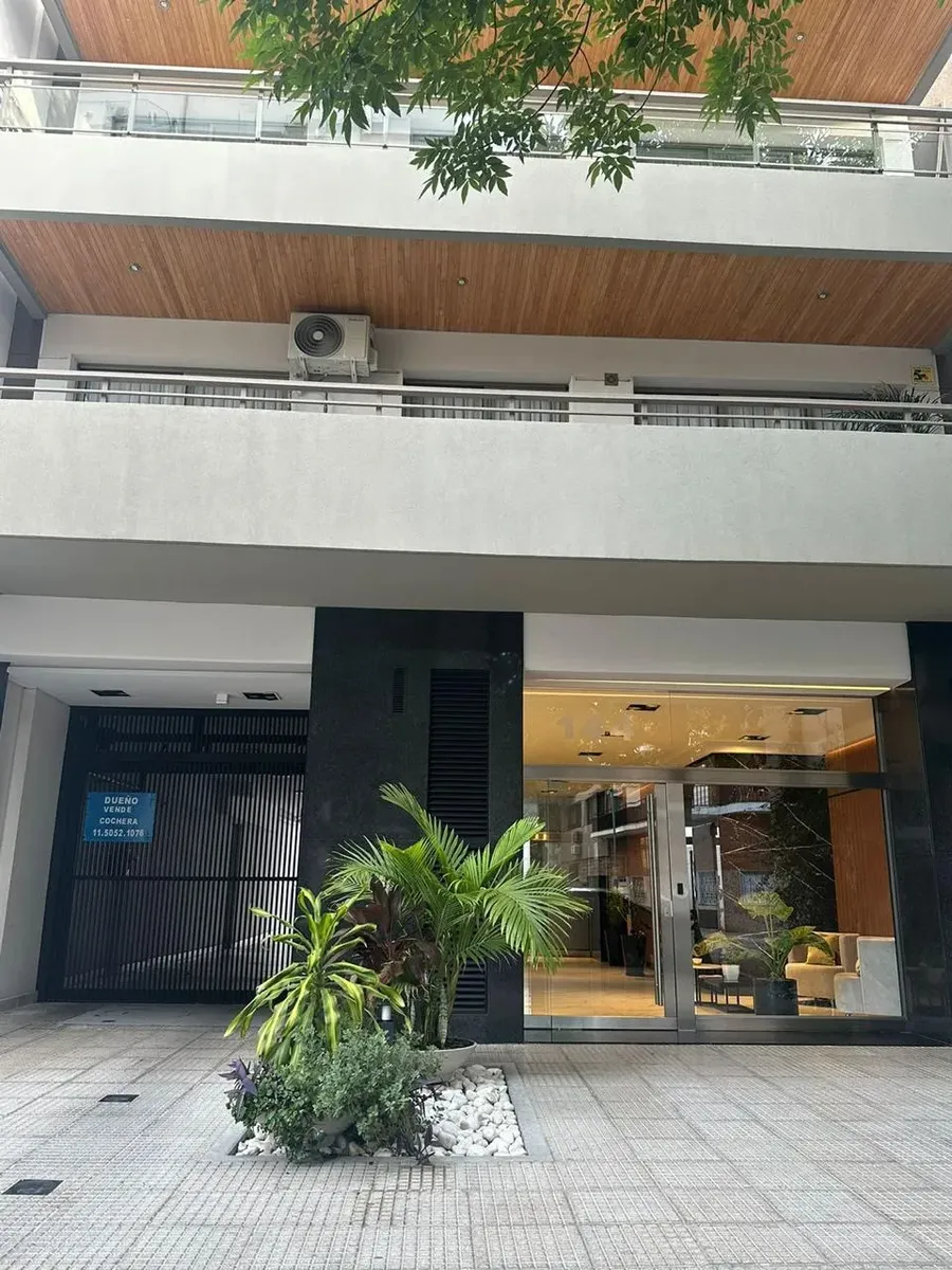 Caballito, balcón y parrilla