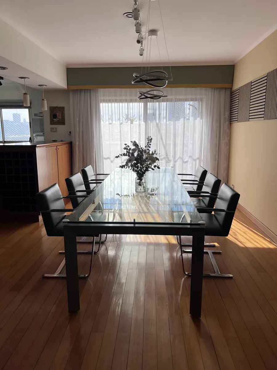 3 dormitorios, balcón y vista Puerto Madero