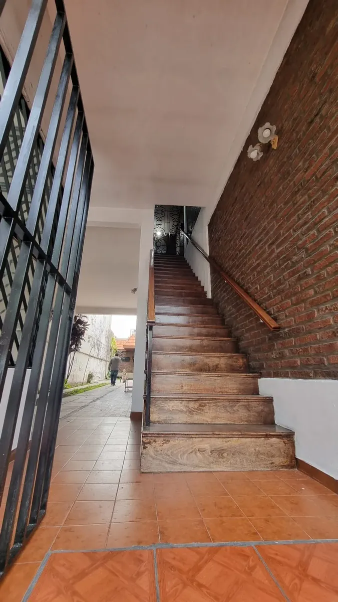 Ph En Alquiler, Dueño Directo, Remodelado A Nuevo. Muy Luminoso. Zona Comercial Munro. Con Cochera.