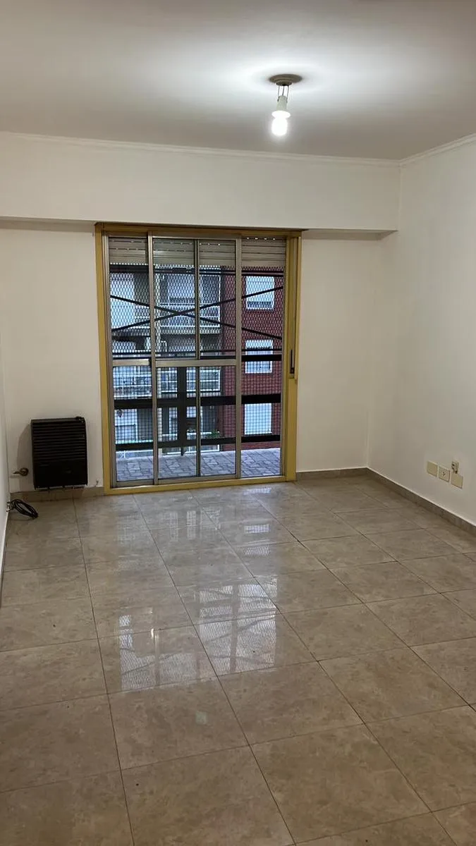 Departamento Dos Ambientes En Alquiler En Torres Coto Sarandi