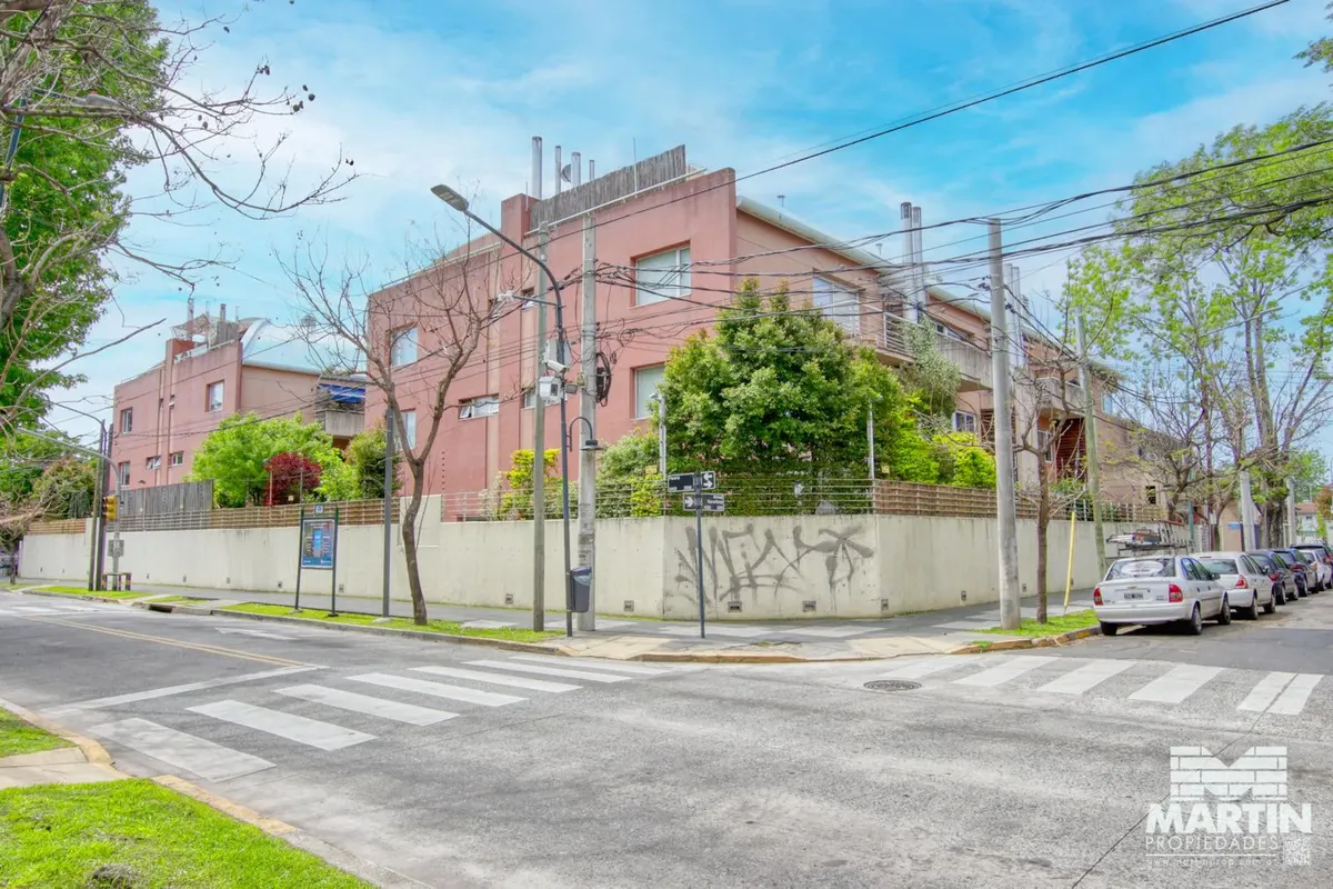 Dúplex con jardín y parrilla
