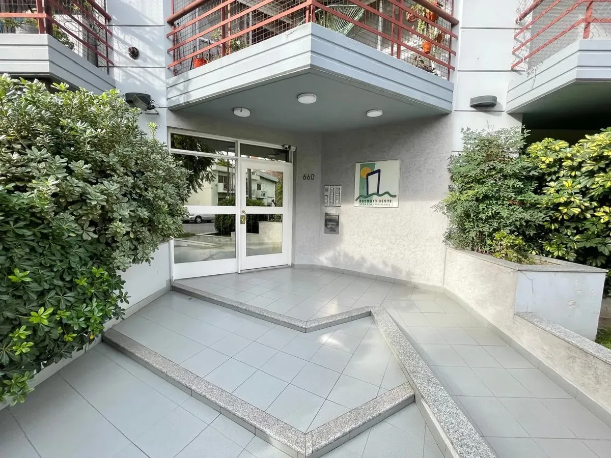 Alquiler Monoambiente 40 M2 Con Balcón En Morón