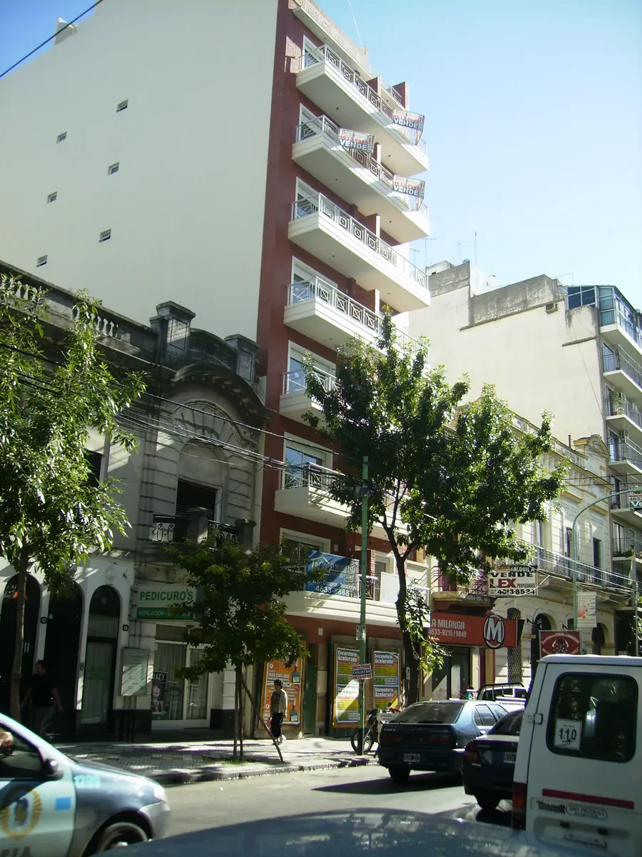 Studio with front balcony