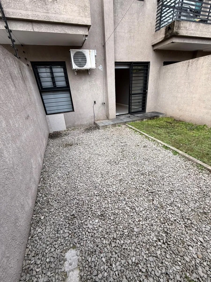 2-room unit with patio and parking