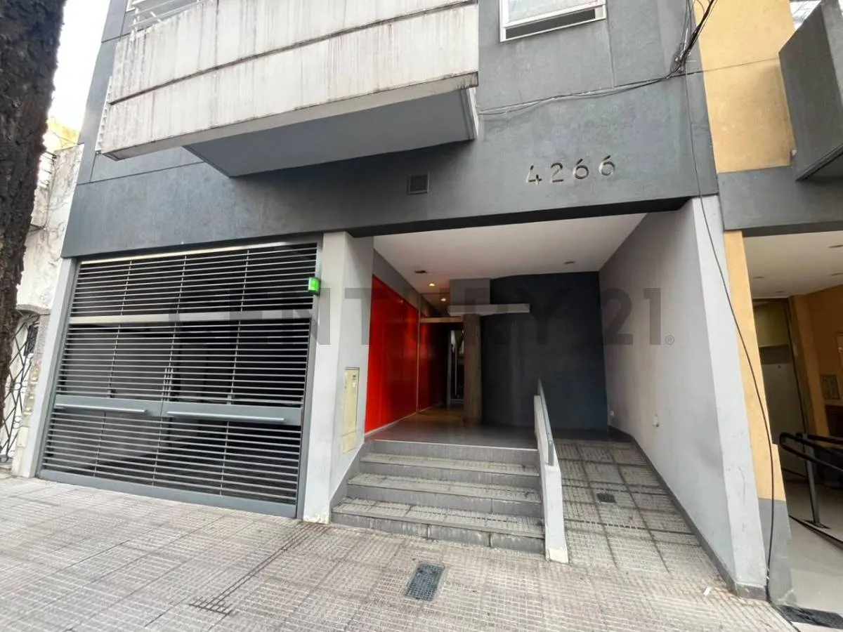 2 ambientes con balcón