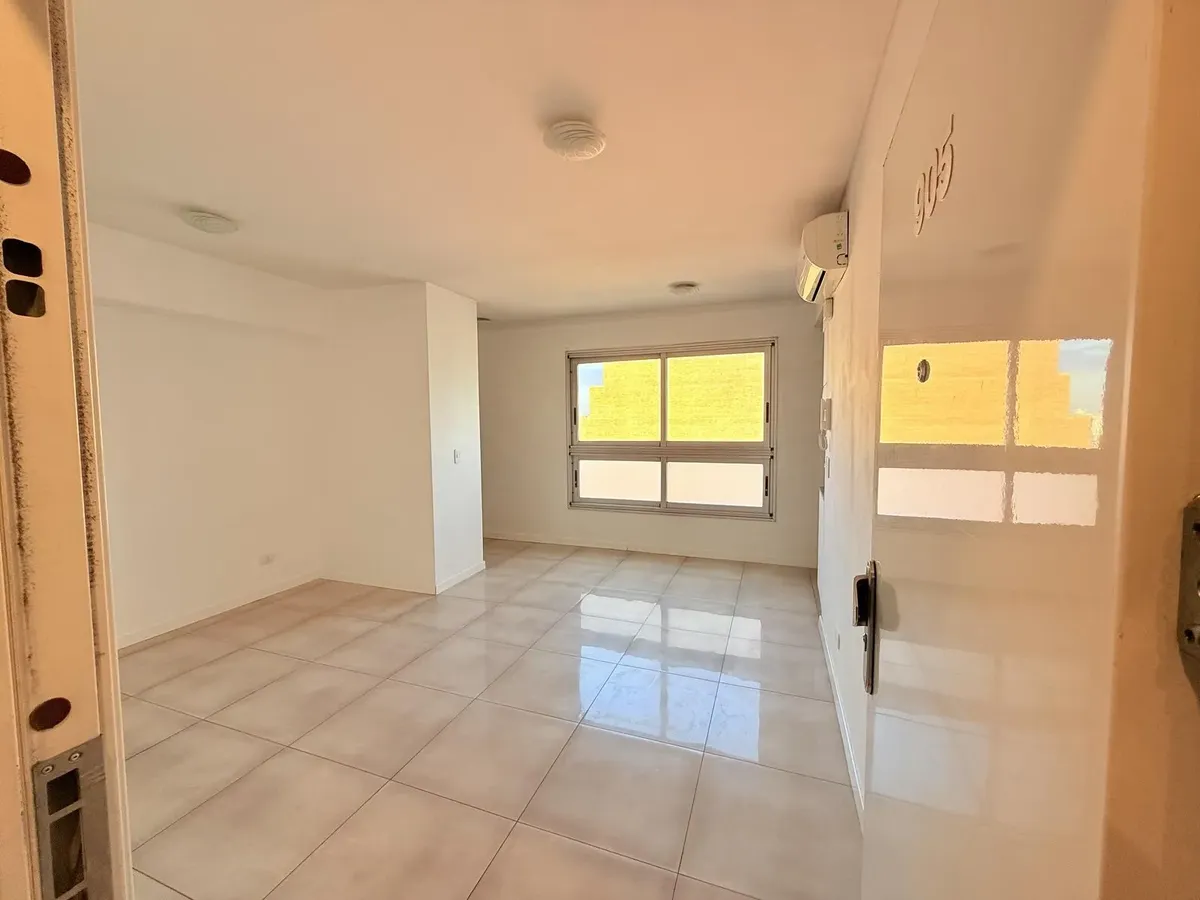 9th floor studio with amenities
