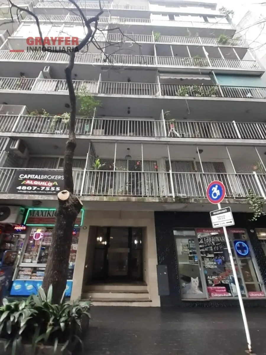 Monoambiente con balcón