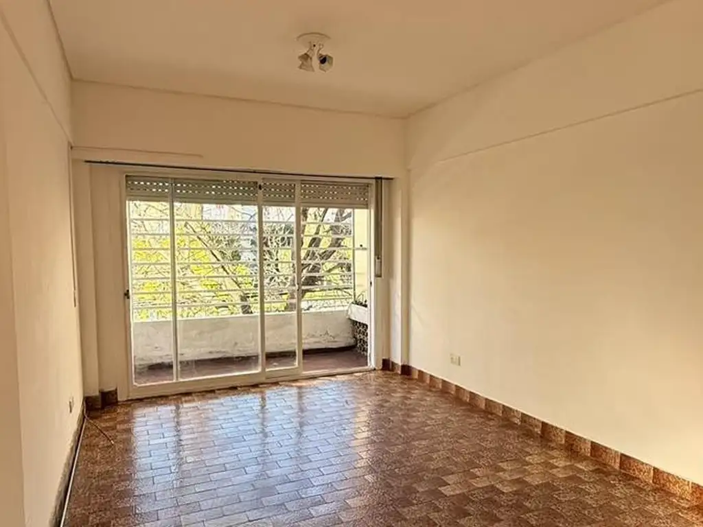 Departamento 2 ambientes con balcón
