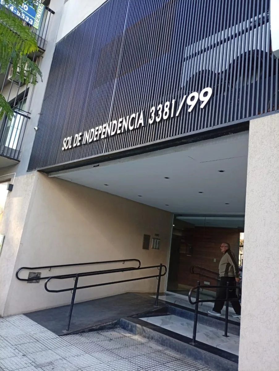 Monoambiente con balcón y amenities