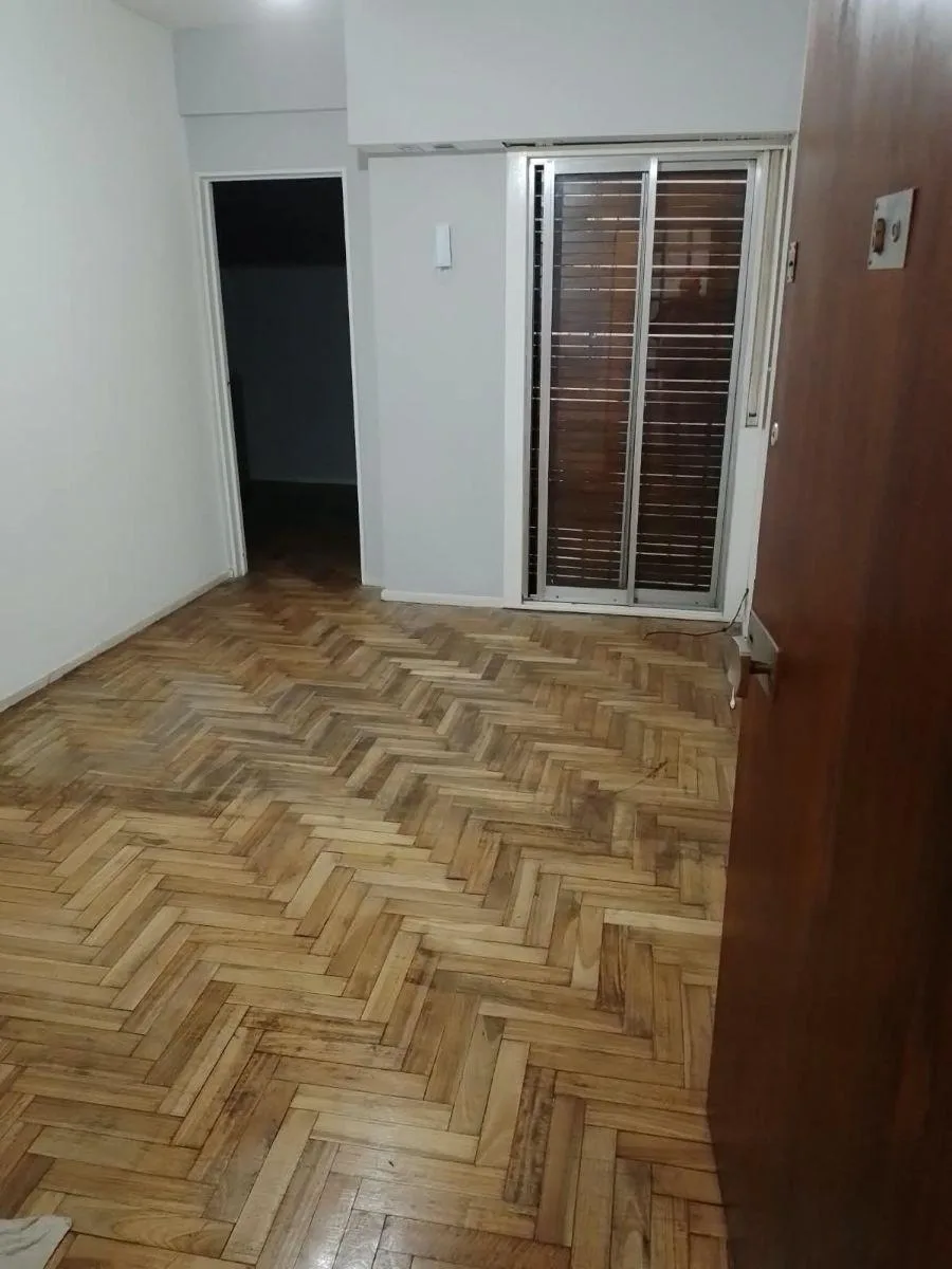 Depto 2 Ambientes Interno - Buen Estado - Salguero Al 3000